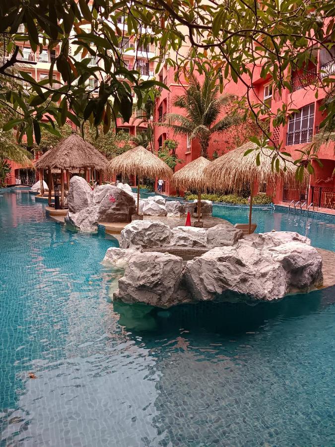 Seven Seas Condo Resort Beautiful Location جومتين بيتش المظهر الخارجي الصورة